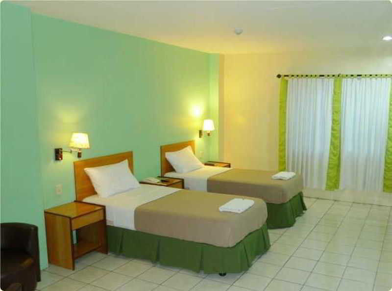 Sequoia Inn Davao Bagian luar foto